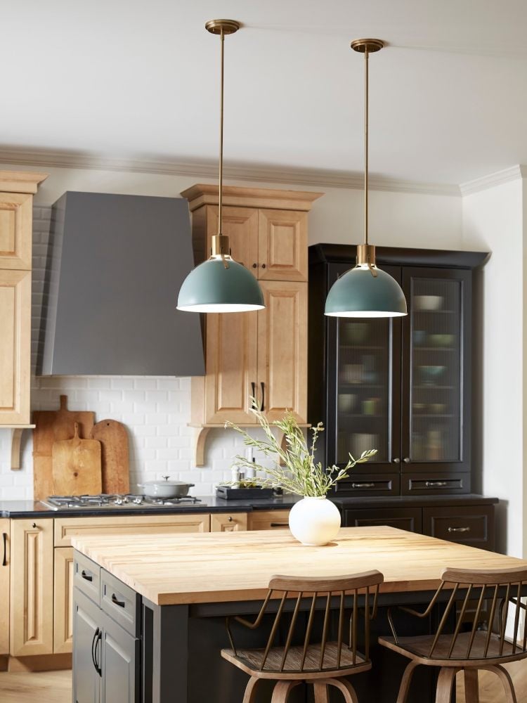 Kitchen Island Lighting: how to get a perfect pendant size, spacing &��  �h�e�i�g�h�t� — Gatheraus